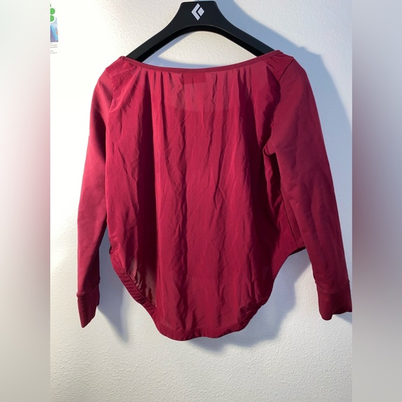 EUC | GymShark | Activewear Top | High/Low | Size Medium | Maroon - Picture 8 of 8